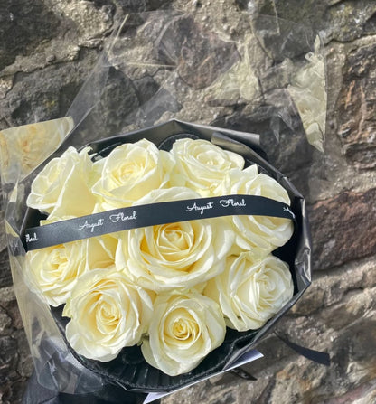 Elegant Fresh Rose Bouquet - Premium Long-Stem Roses for Special Occasions, Perfect Gift for Loved Ones